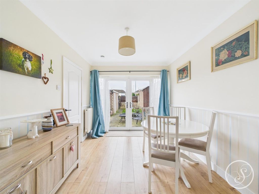 Property photo 3 of 13 Dining Room