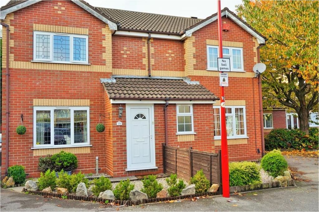 Property photo 1 of 12