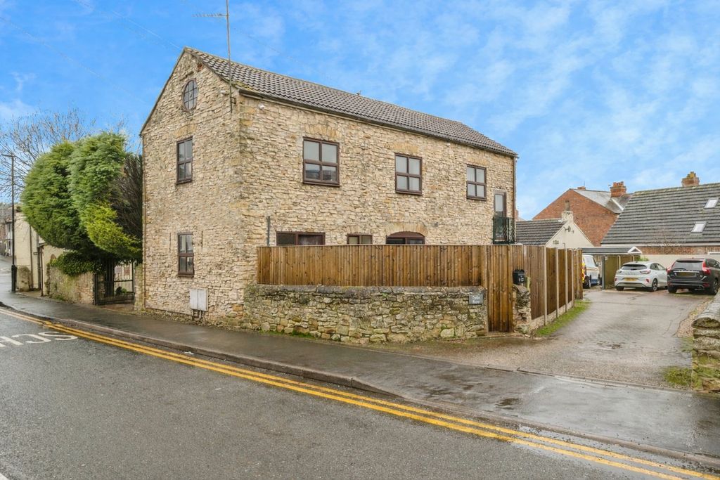 Property photo 1 of 20