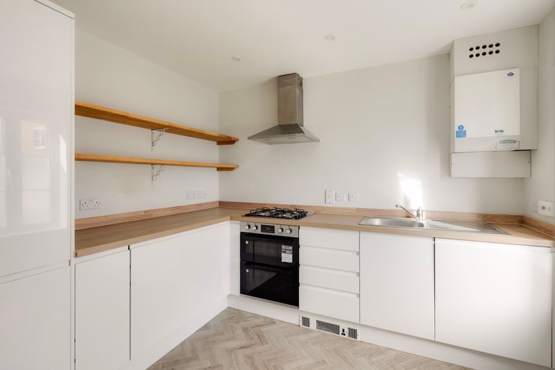 Property photo 3 of 14 Photo 10