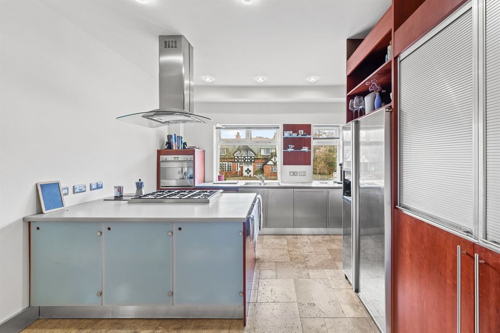 Additional image 12 of 4 bed flat to rentEversley House, Kingsley Road, Frodsham WA6