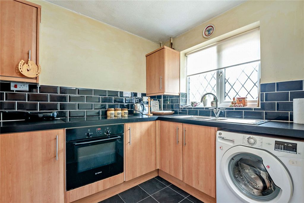 Property photo 3 of 13 Picture No. 12