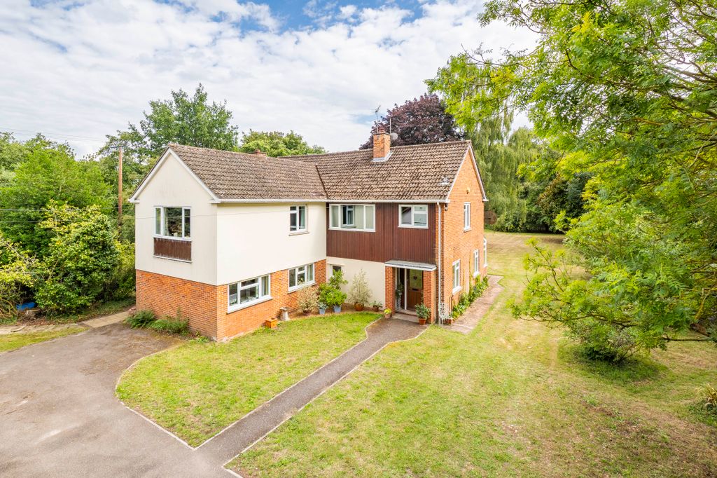 Property photo 1 of 28