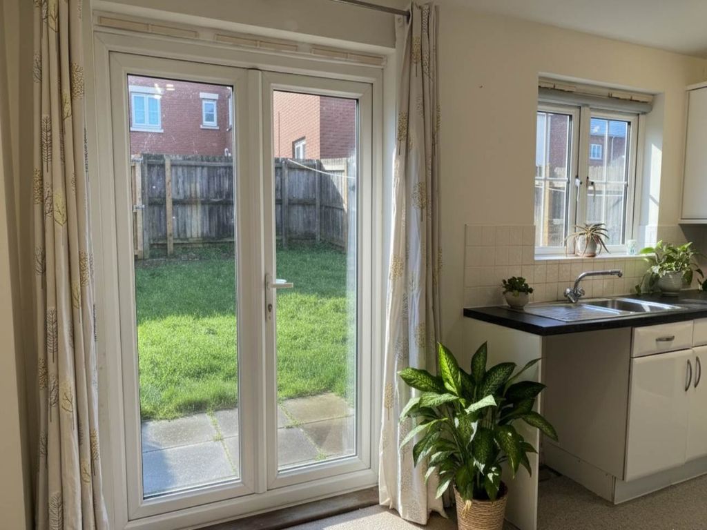 Property photo 3 of 6 Dining