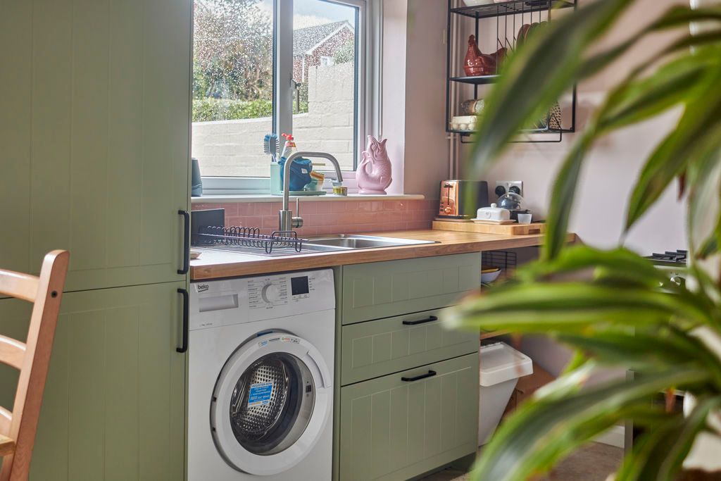 Property photo 3 of 18 Kitchen Diner