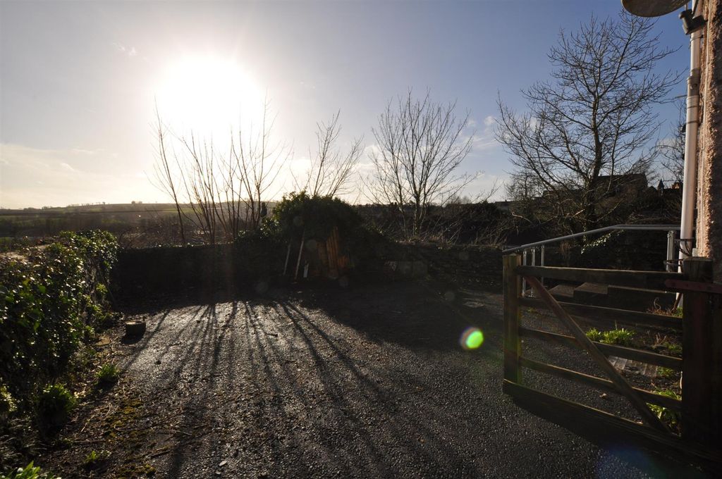 Property photo 3 of 17 Externally