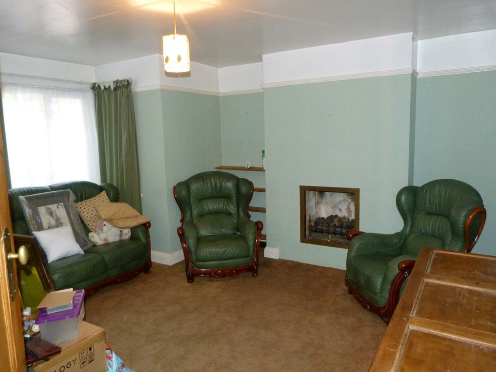 Property photo 2 of 8 Photograph 2