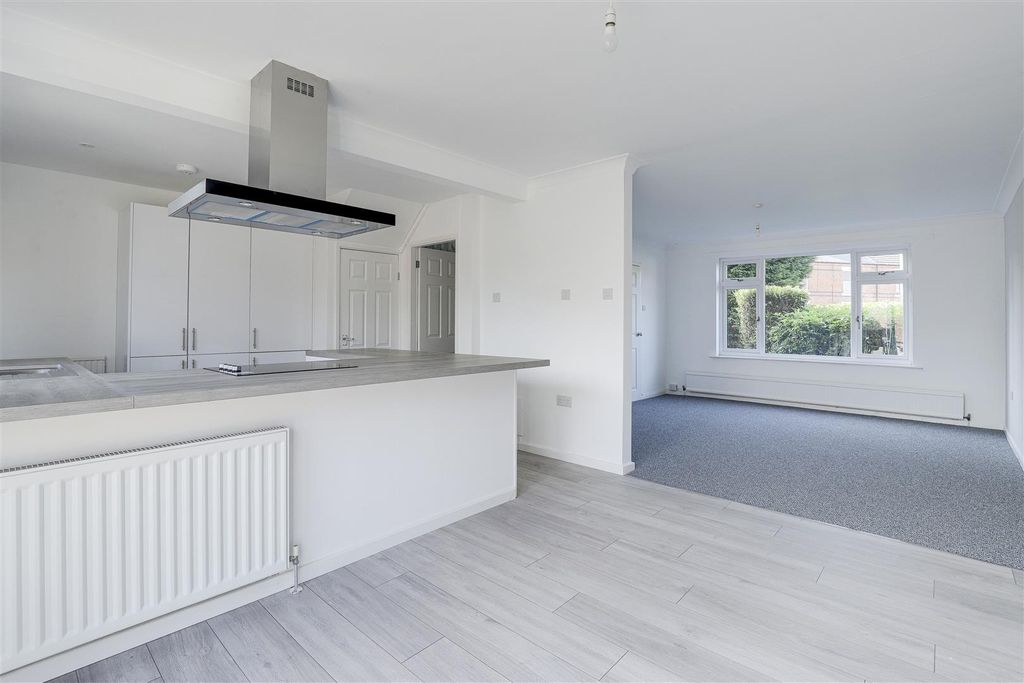 Property photo 2 of 32 06.Jpg