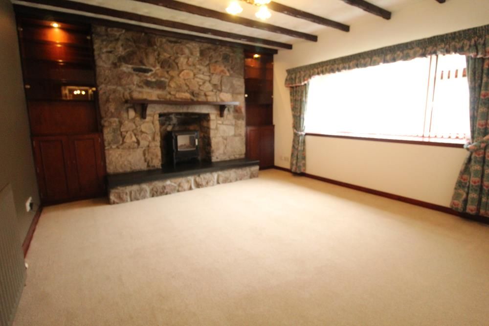 Property photo 2 of 9 Lounge