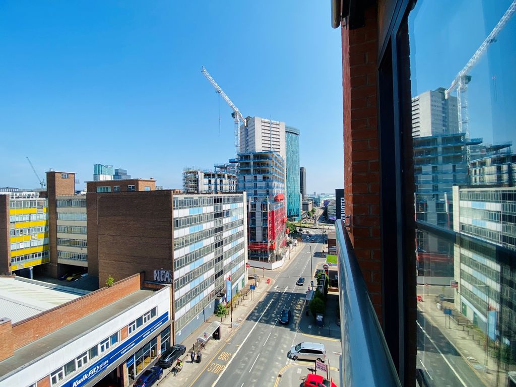 Property photo 2 of 18