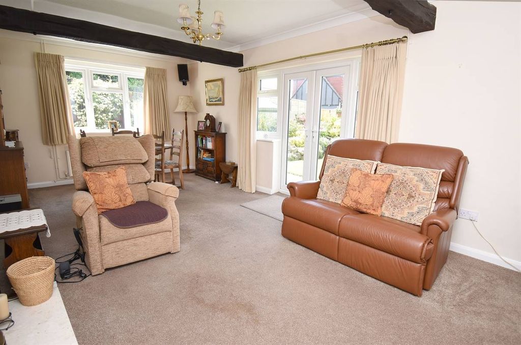 Property photo 2 of 11