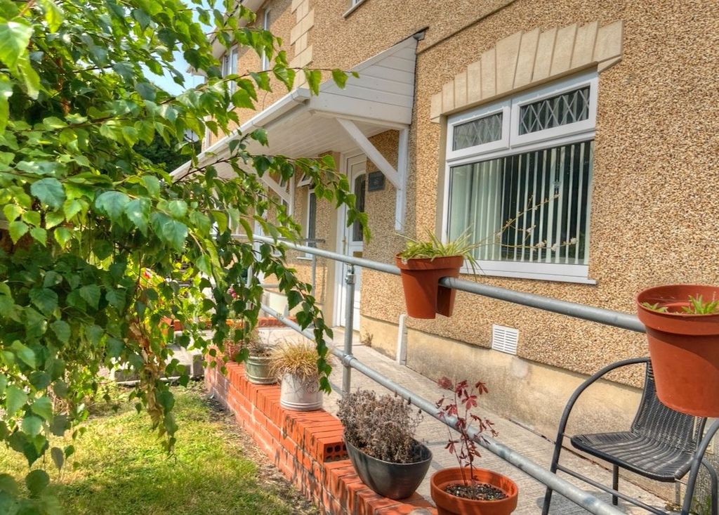 Property photo 3 of 24