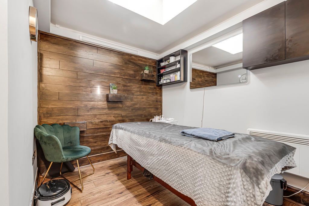 Property photo 3 of 21 Photo 1