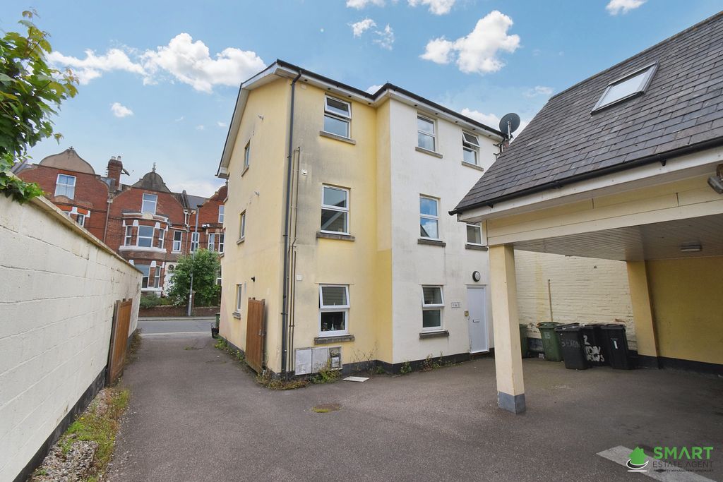 Property photo 3 of 8 Dsc_0508