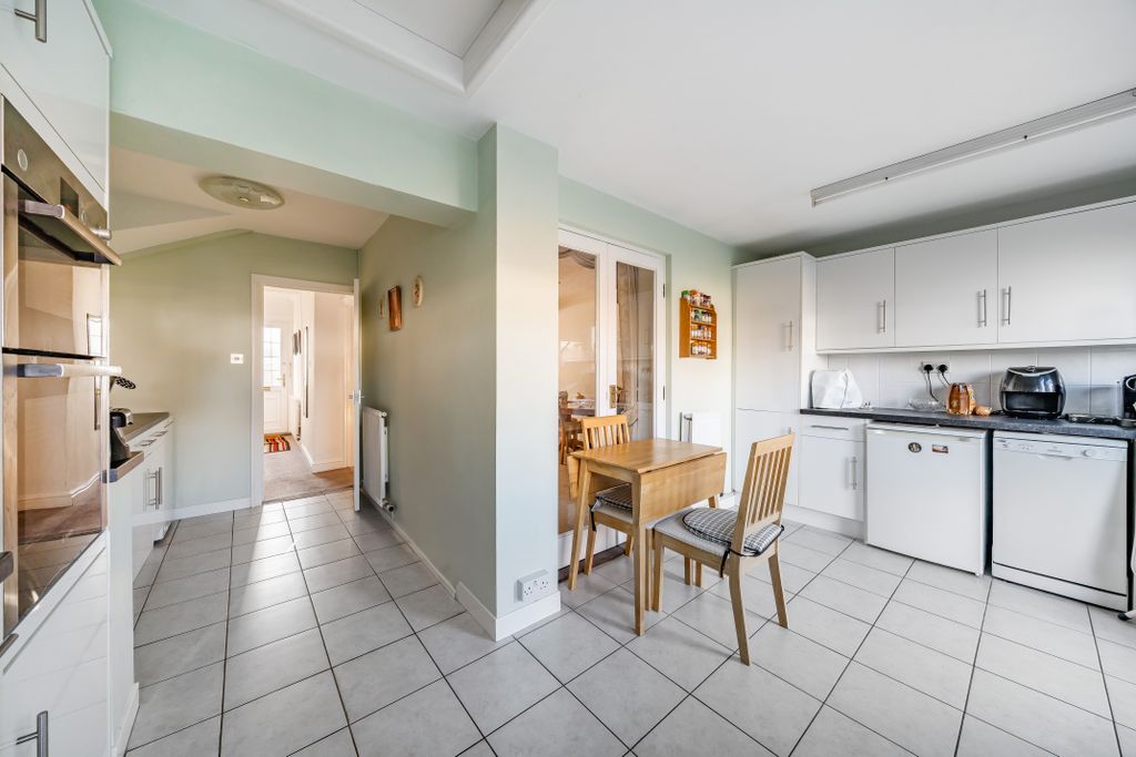 Property photo 3 of 14 122998411