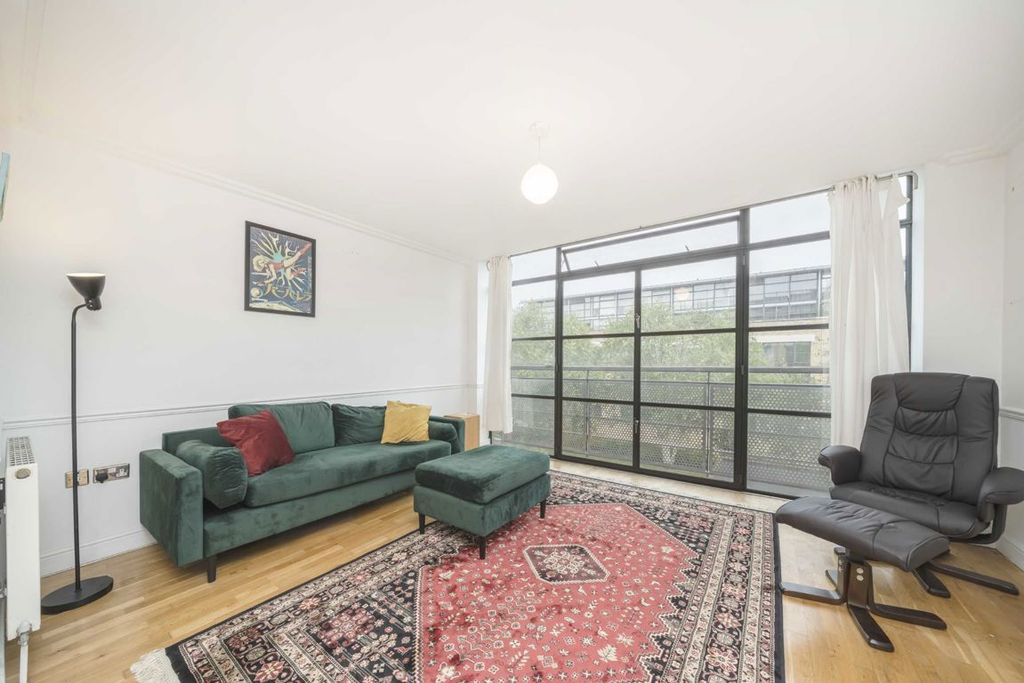 Property photo 2 of 5