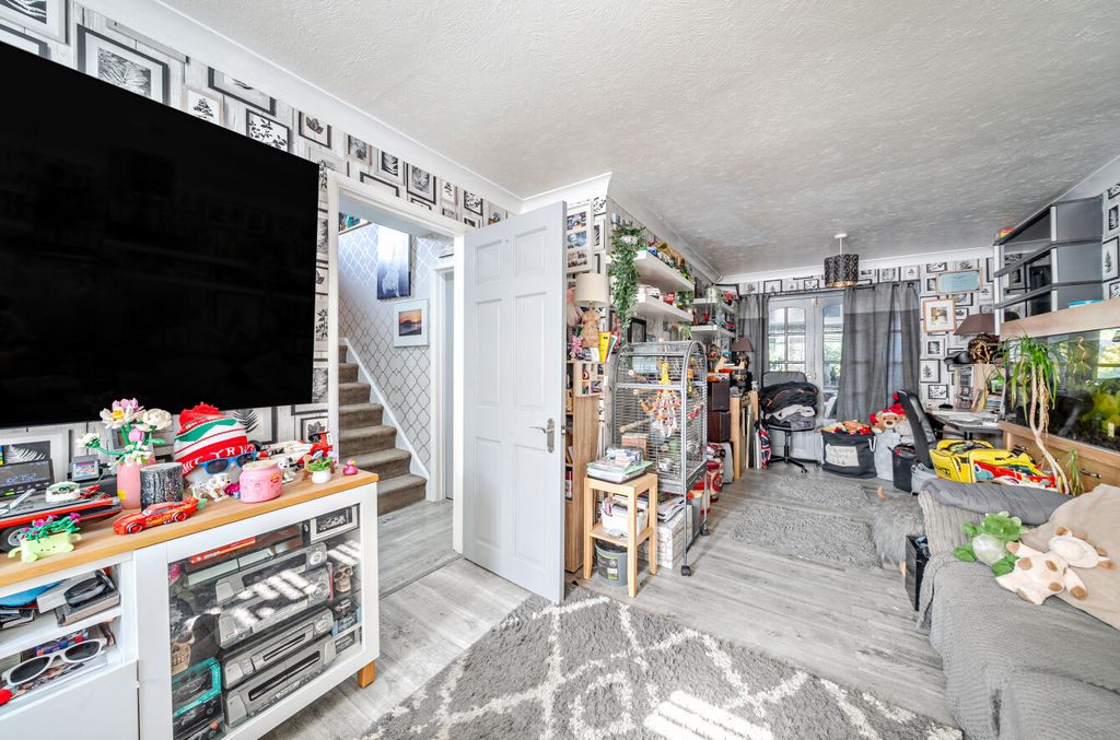 Property photo 2 of 11 1508093-6-6A7F43d...
