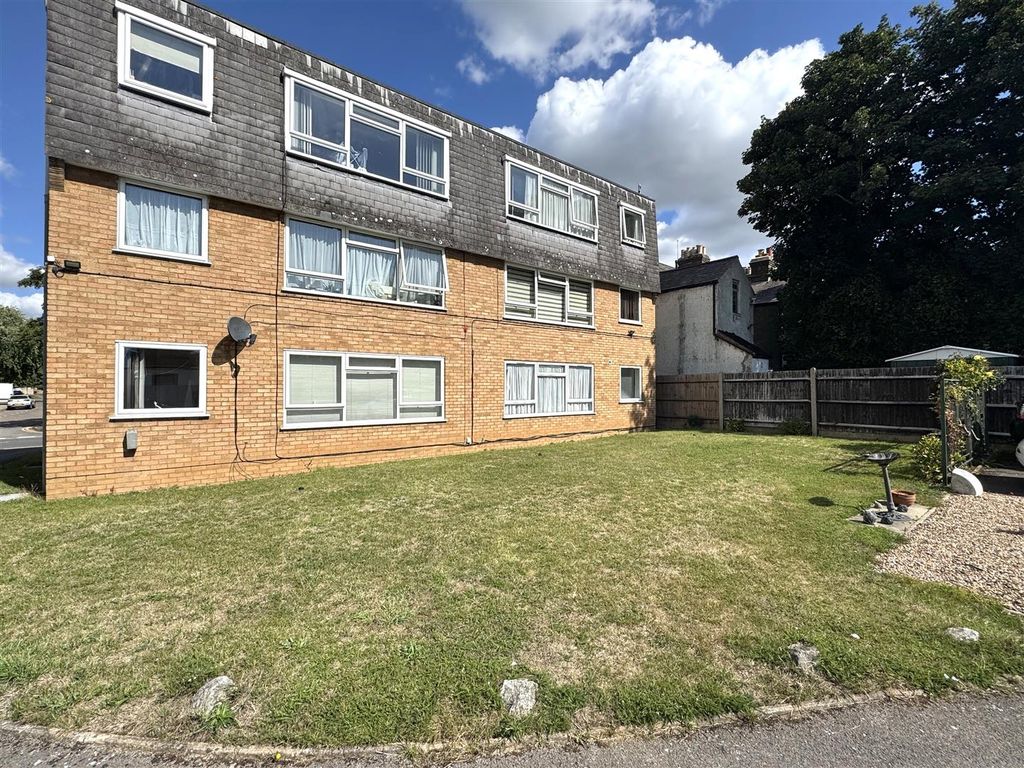 Property photo 3 of 7