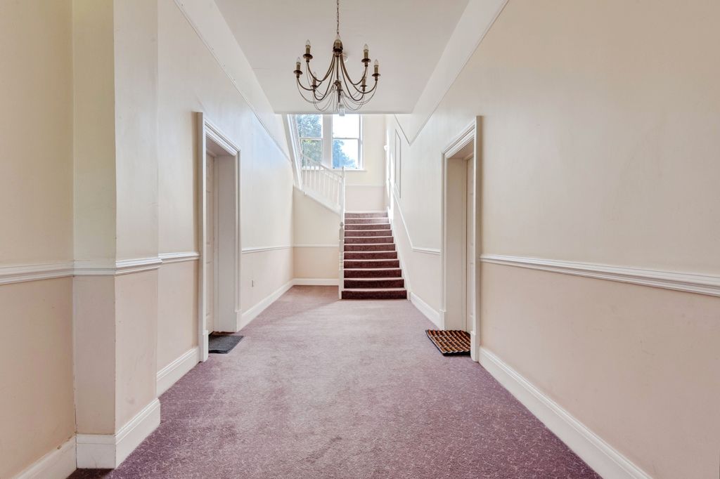 Property photo 2 of 13 Pbox-Img.Jpg