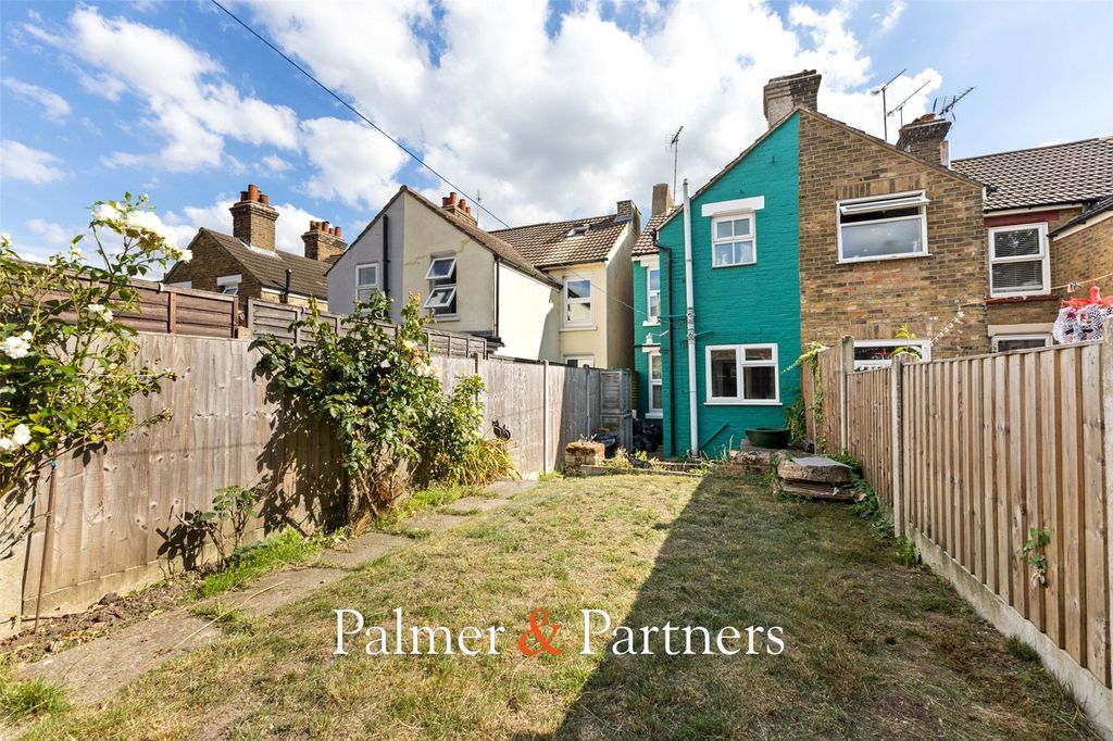 Property photo 3 of 15 Picture No. 16