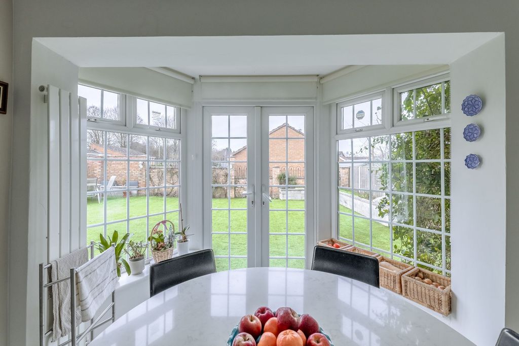 Property photo 2 of 21