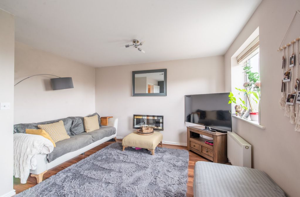 Property photo 2 of 22 Lounge