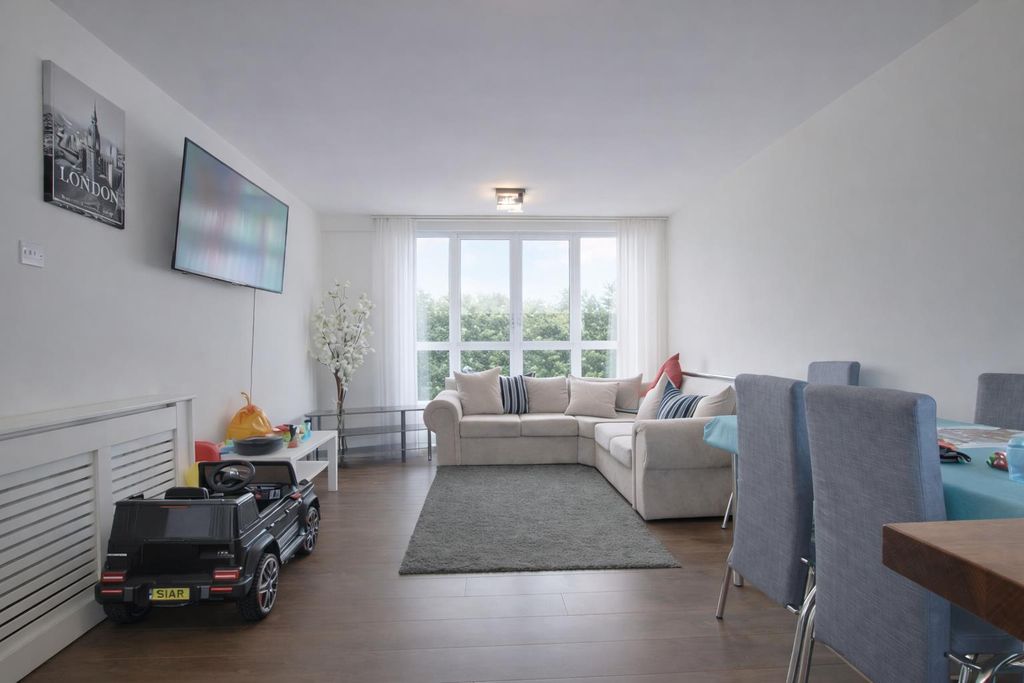 Property photo 3 of 7 Chatgpt Image Mar 10, 2026, 12_32_04 Pm.Png