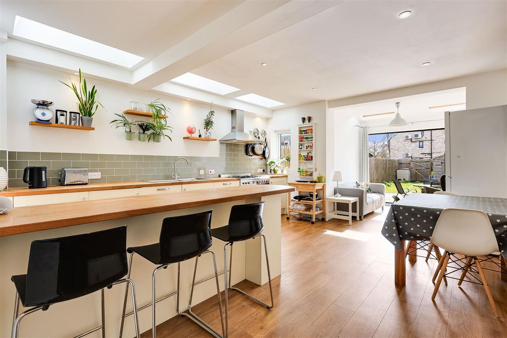 Property photo 2 of 16 Img_8442.Jpg