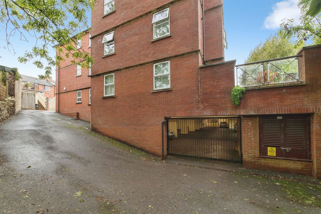 Property photo 2 of 7
