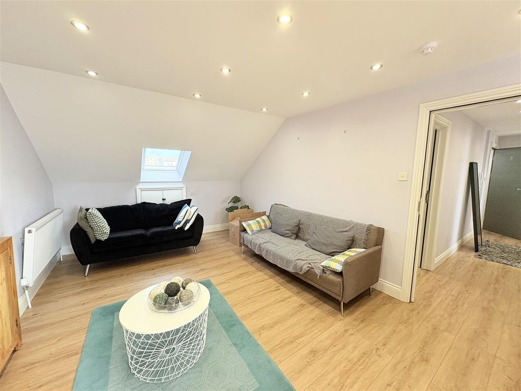 Property photo 2 of 10 Img_2458.Jpg