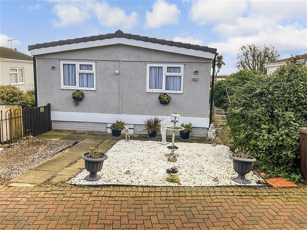 Property photo 1 of 6 Front