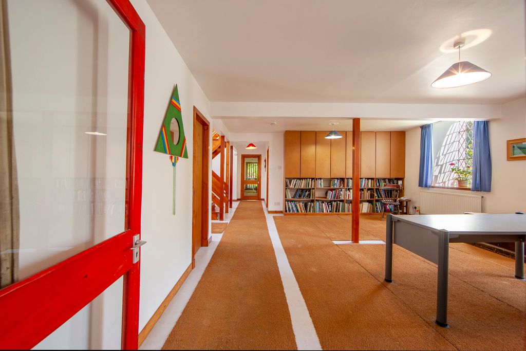 Property photo 3 of 30