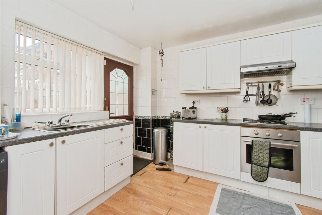 Property photo 3 of 14
