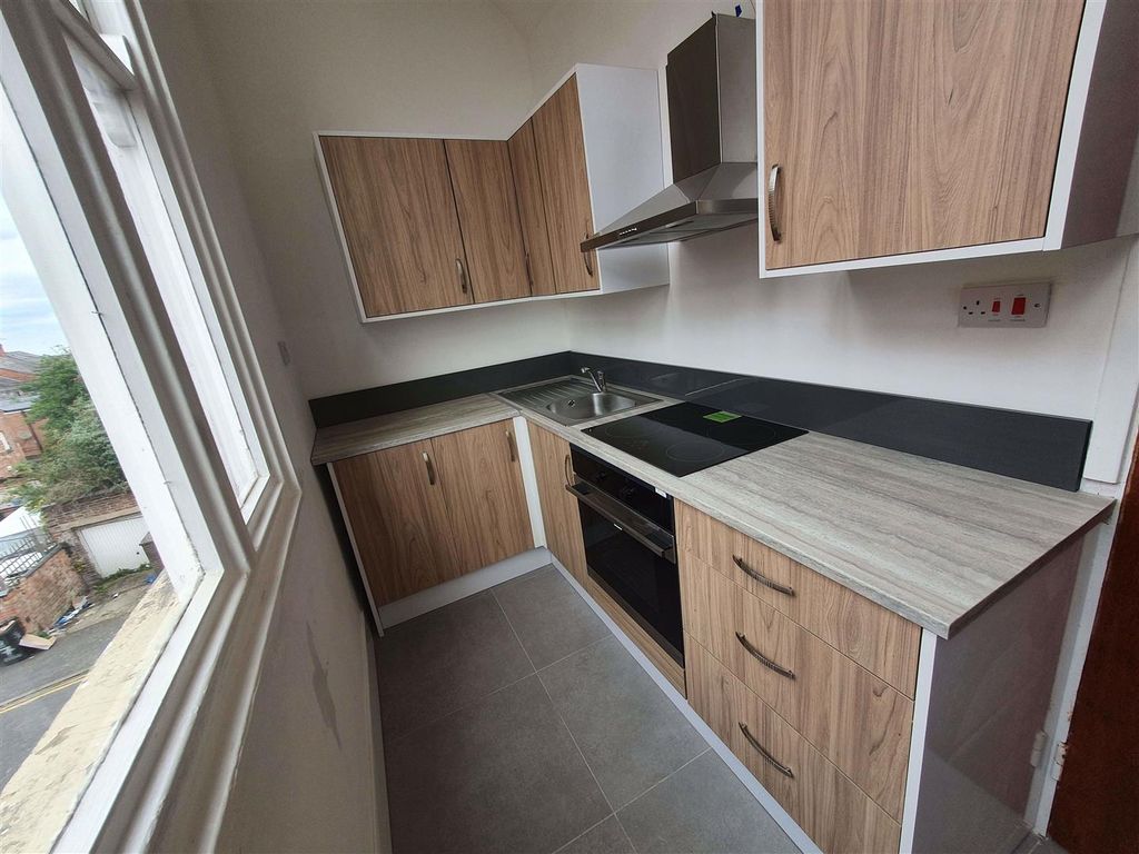 Property photo 3 of 4 Kitchen