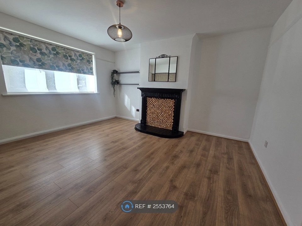 Property photo 3 of 26 Living Room
