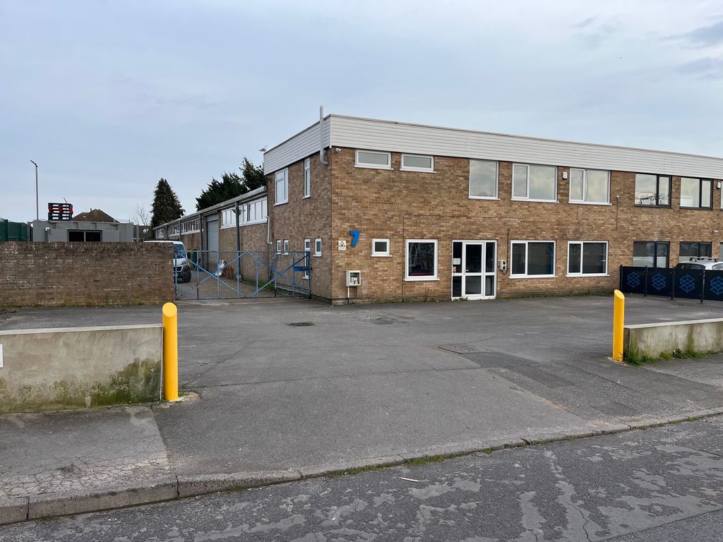 Property photo 1 of 7