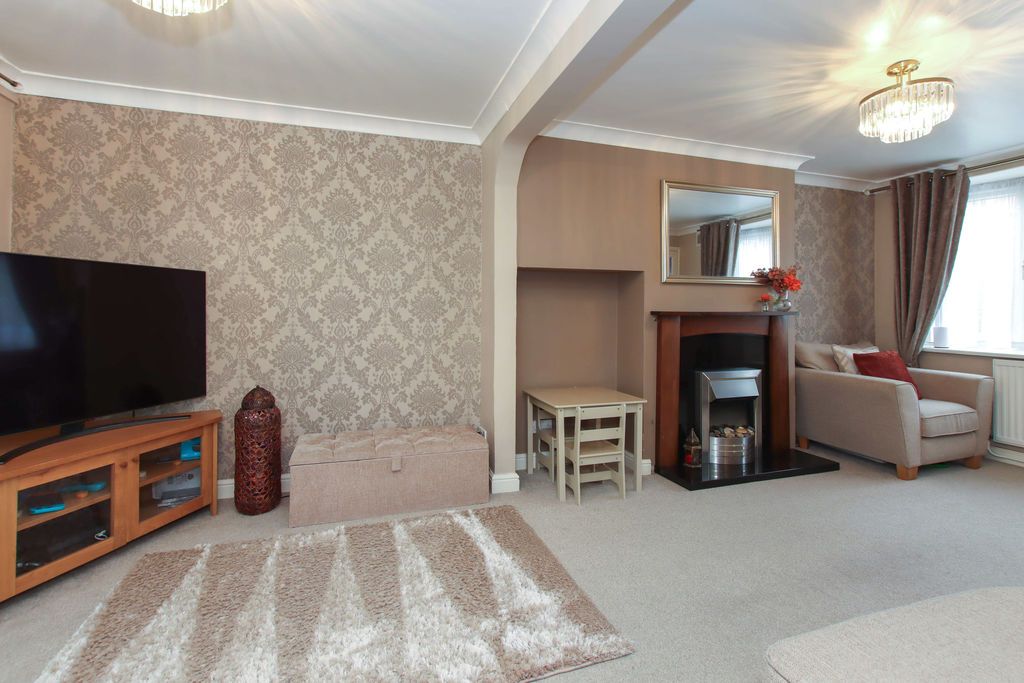 Property photo 3 of 15 Photo 6