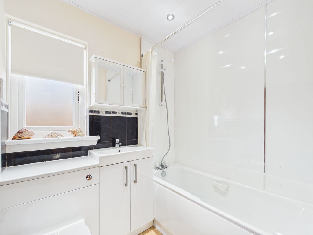 Additional image 11 of 3 bed detached bungalow for sale10 Stanehead Park, Biggar ML12