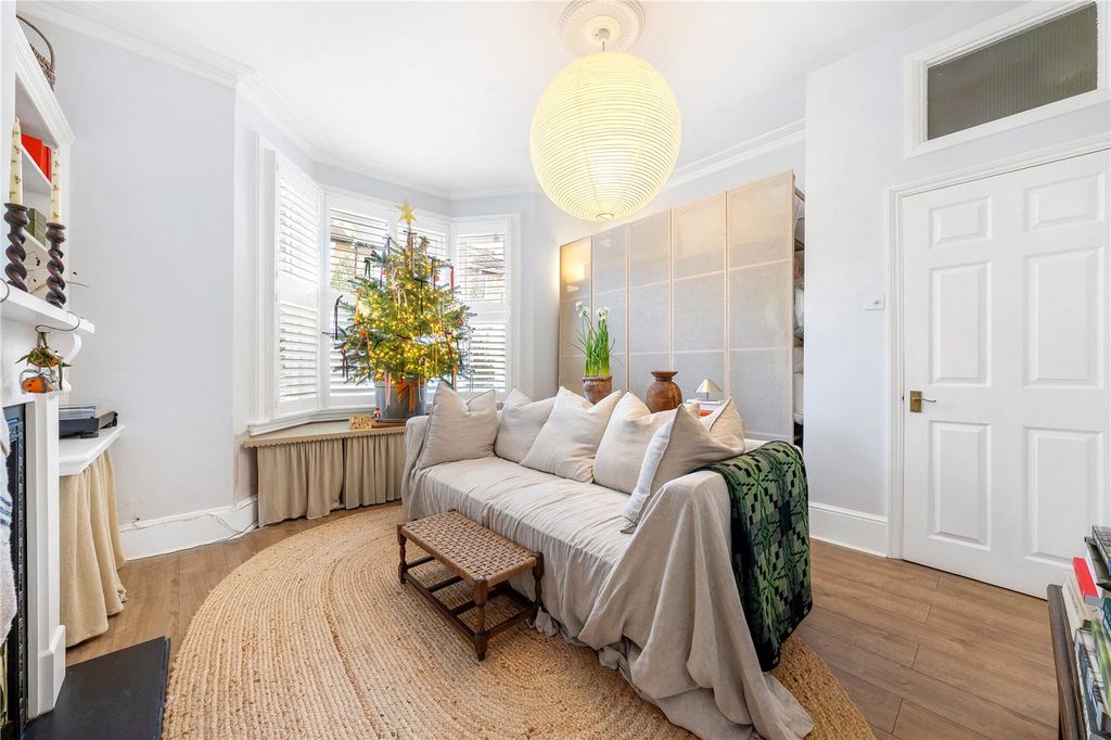 Property photo 3 of 13 Reception