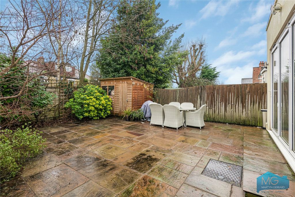 Property photo 3 of 23 Picture No. 27