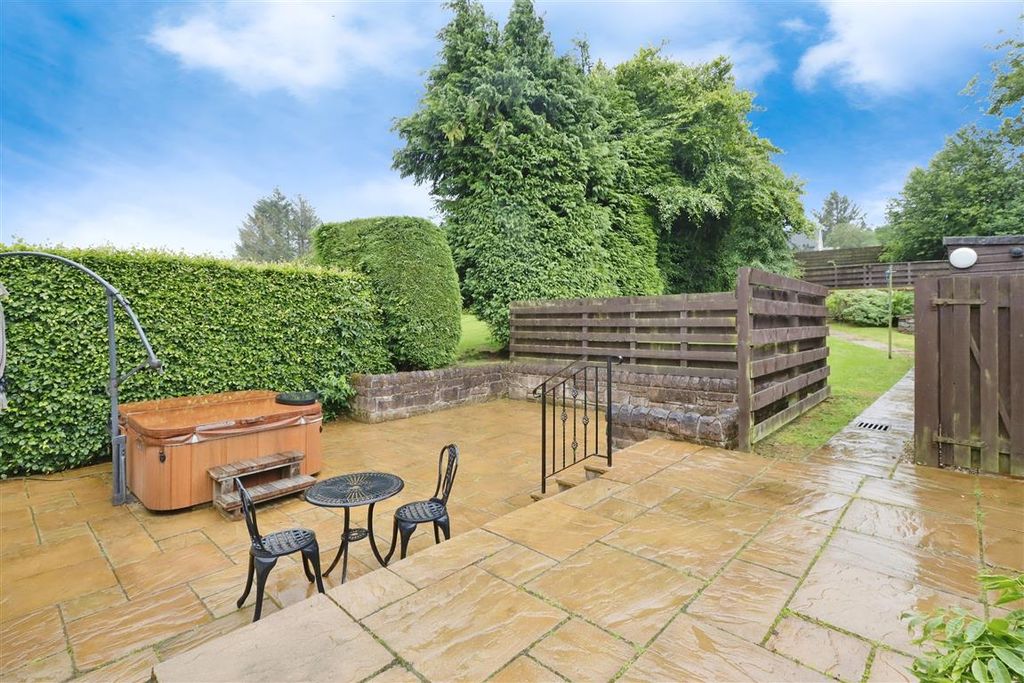 Property photo 2 of 23