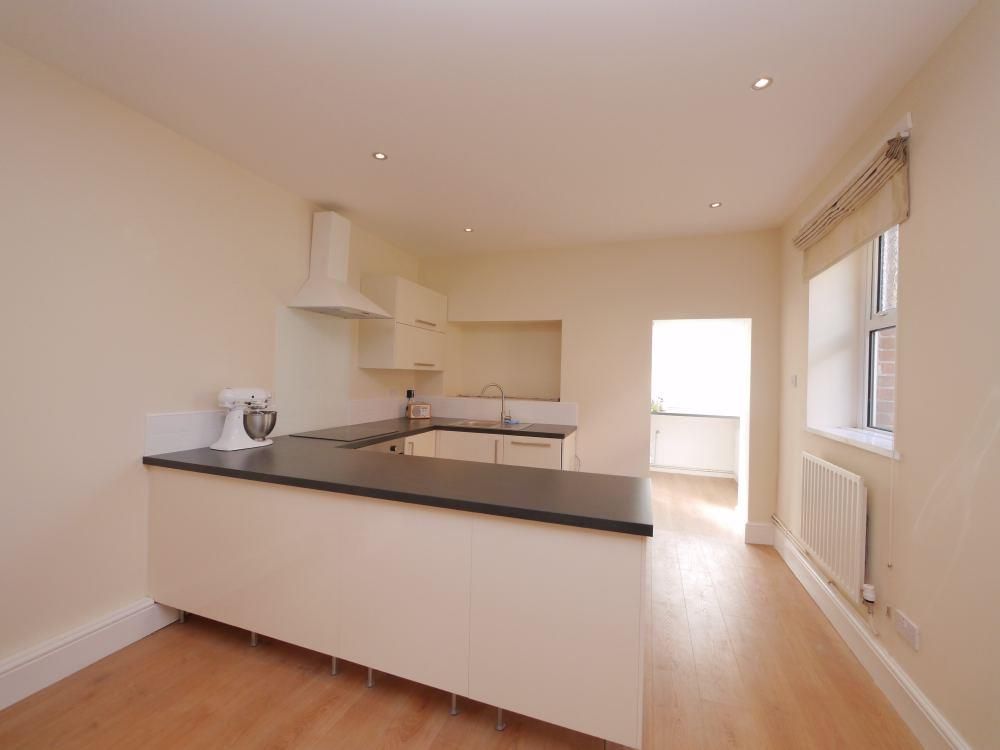 Property photo 3 of 8 7