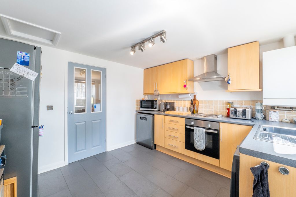 Property photo 3 of 17 4161545