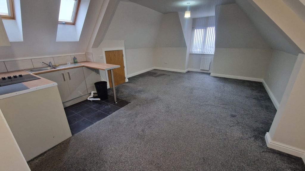 Property photo 2 of 7 Picture No. 14