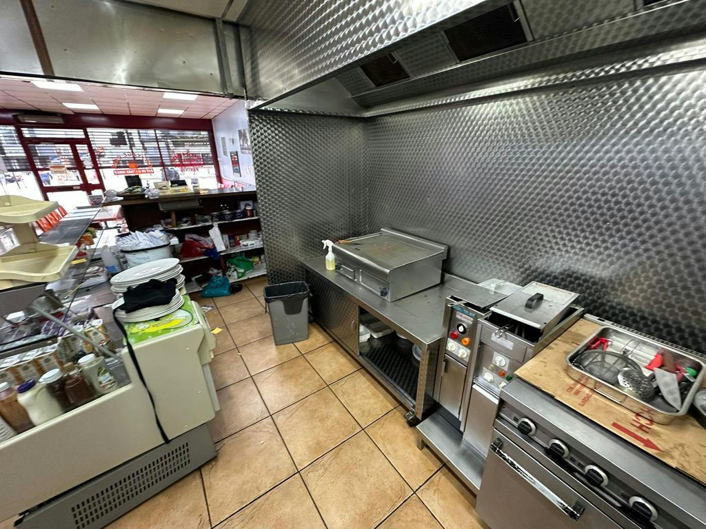 Property photo 3 of 10 76Cff8686Ad0409995c92472Fe4E3Ab8.Jpg