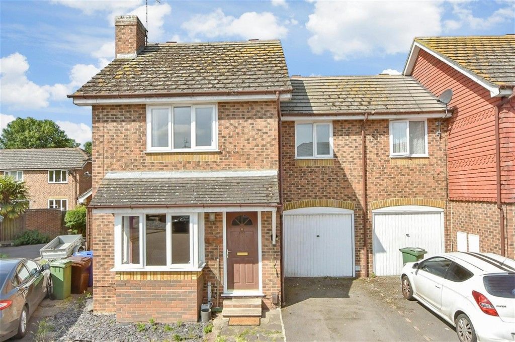 Property photo 3 of 10 Front (Web)