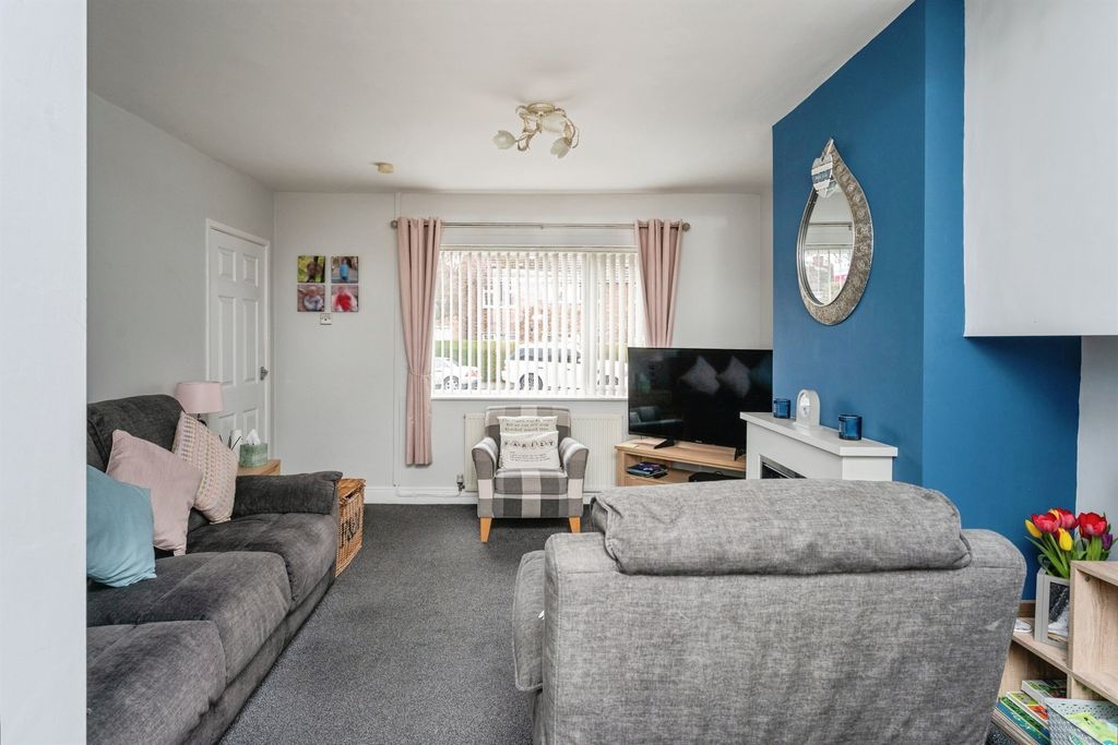 Property photo 2 of 19