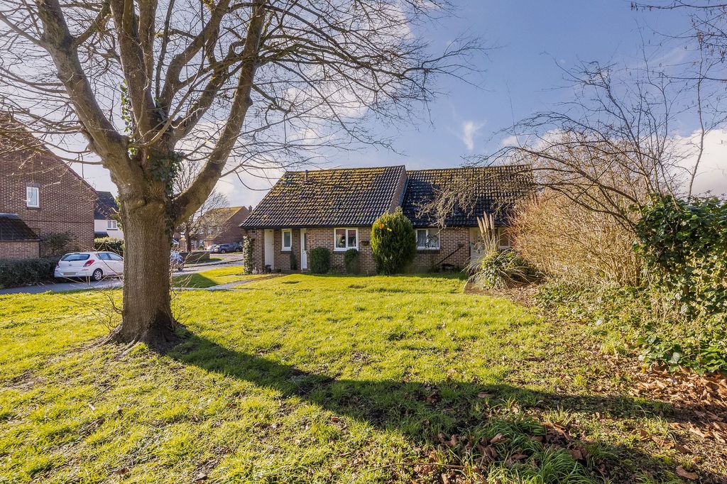 Property photo 1 of 18