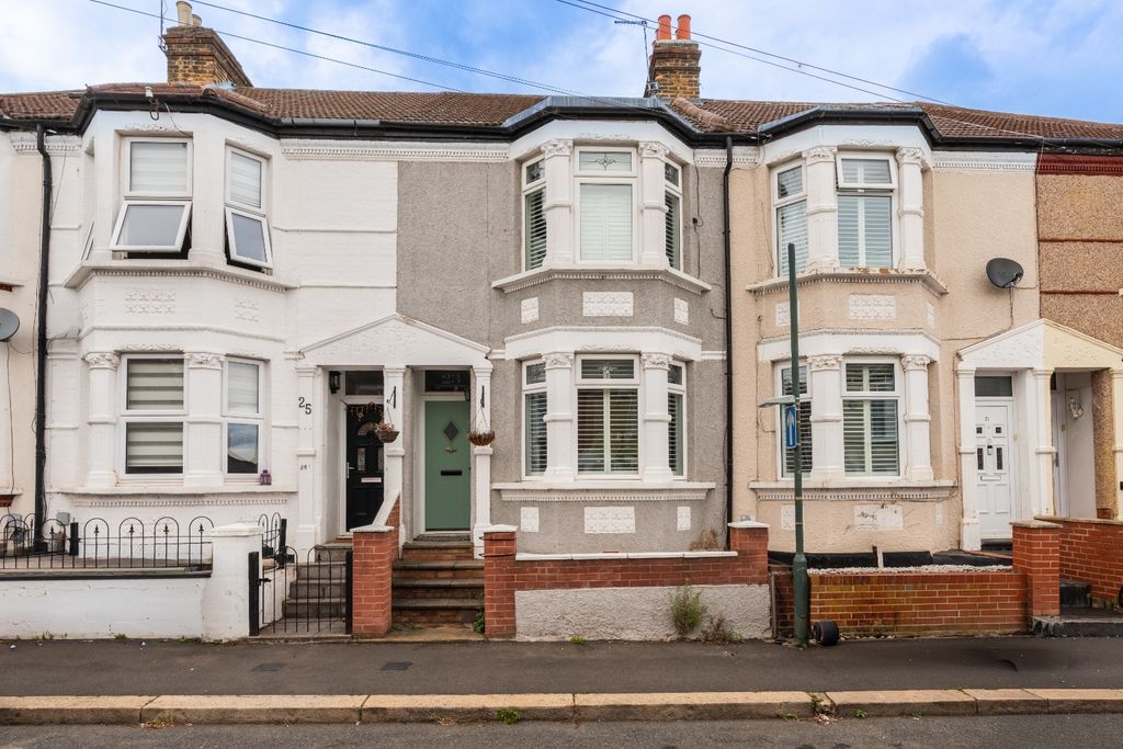 Property photo 1 of 13 4474271