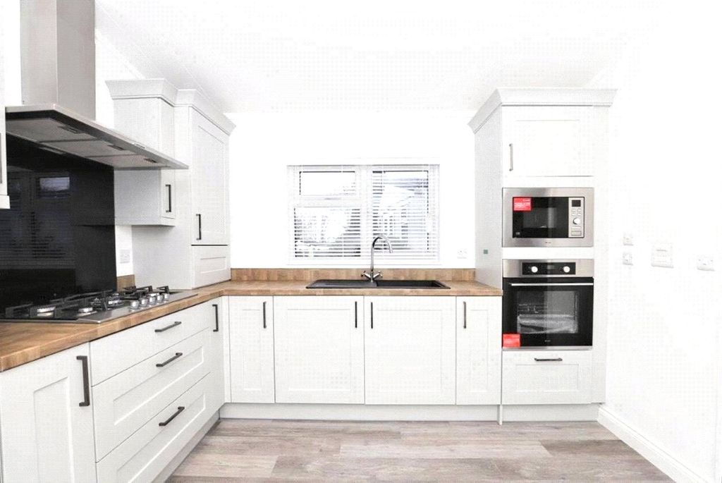 Property photo 2 of 19 Picture